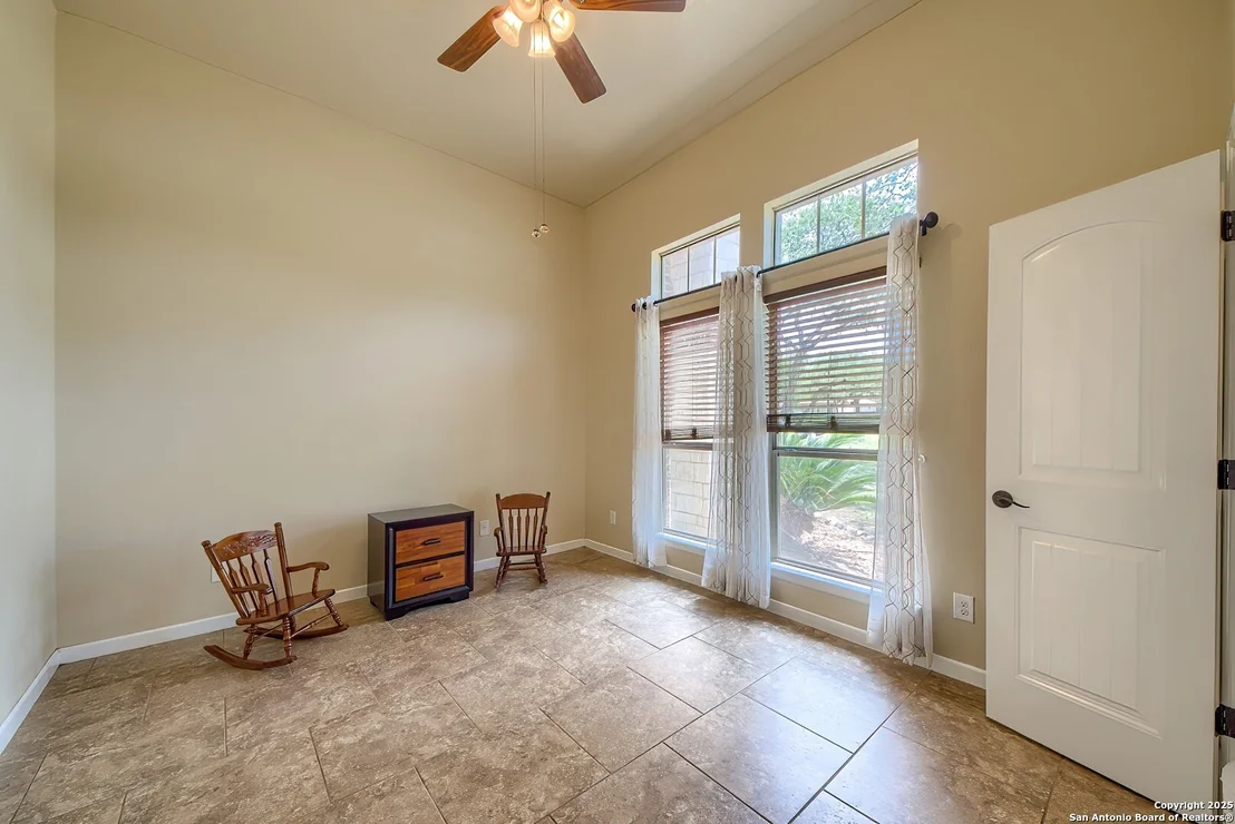 Photo of 141 Circle Six