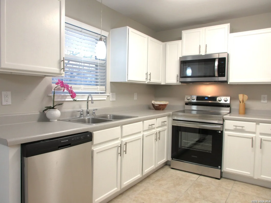 Photo of 606 Hon