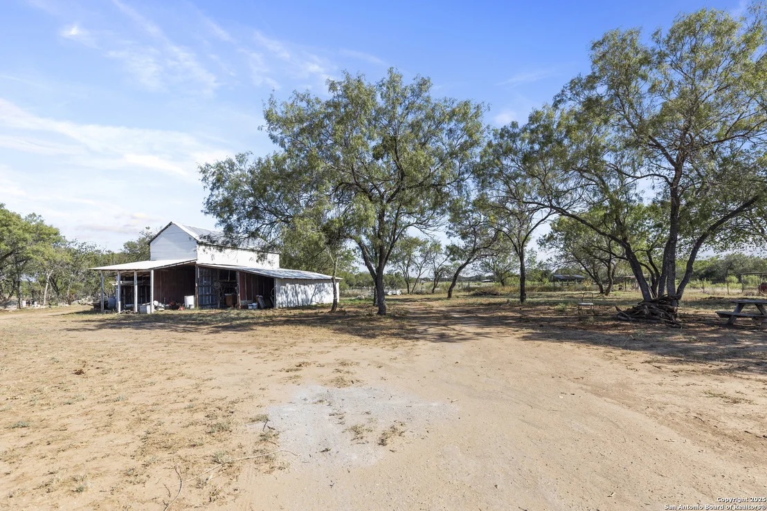 Photo of 944 County Road 769