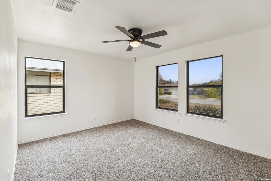 Photo of 1430 Synandra