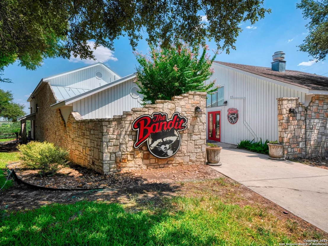 Photo of 115 PINNACLE DR