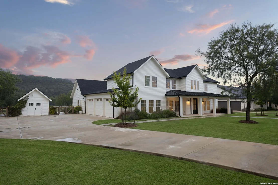 Photo of 807 WADE RD