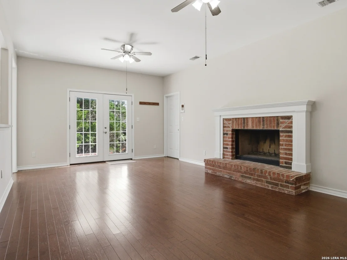 Photo of 203 Kendall Pointe Dr