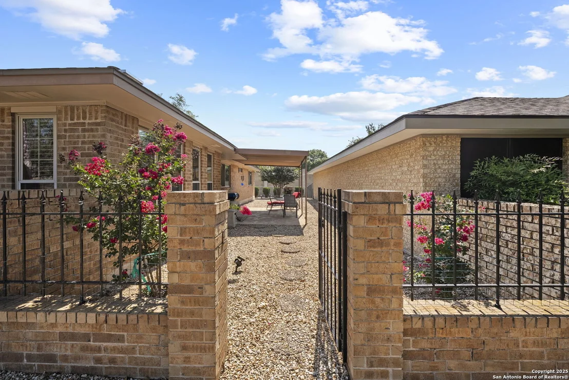 Photo of 1008 Robert Derrick Dr.