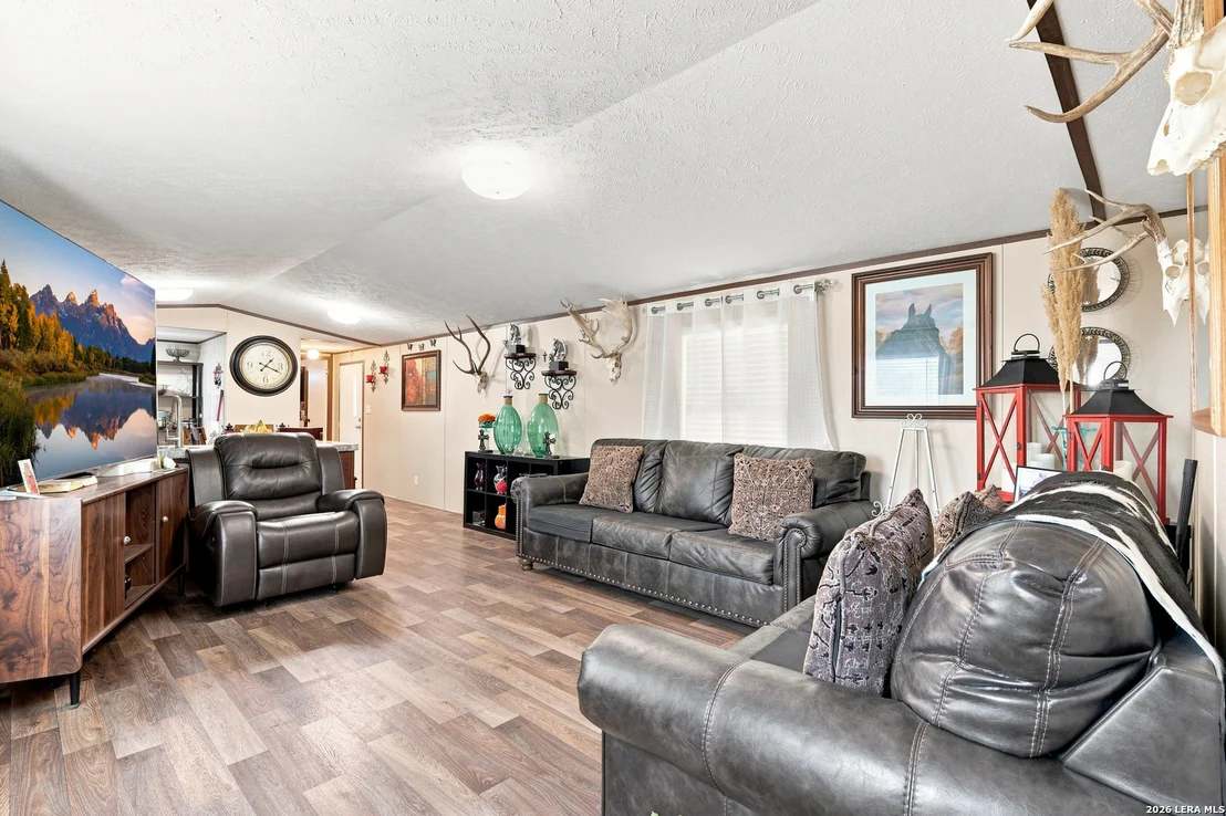 Photo of 735 PARK ST