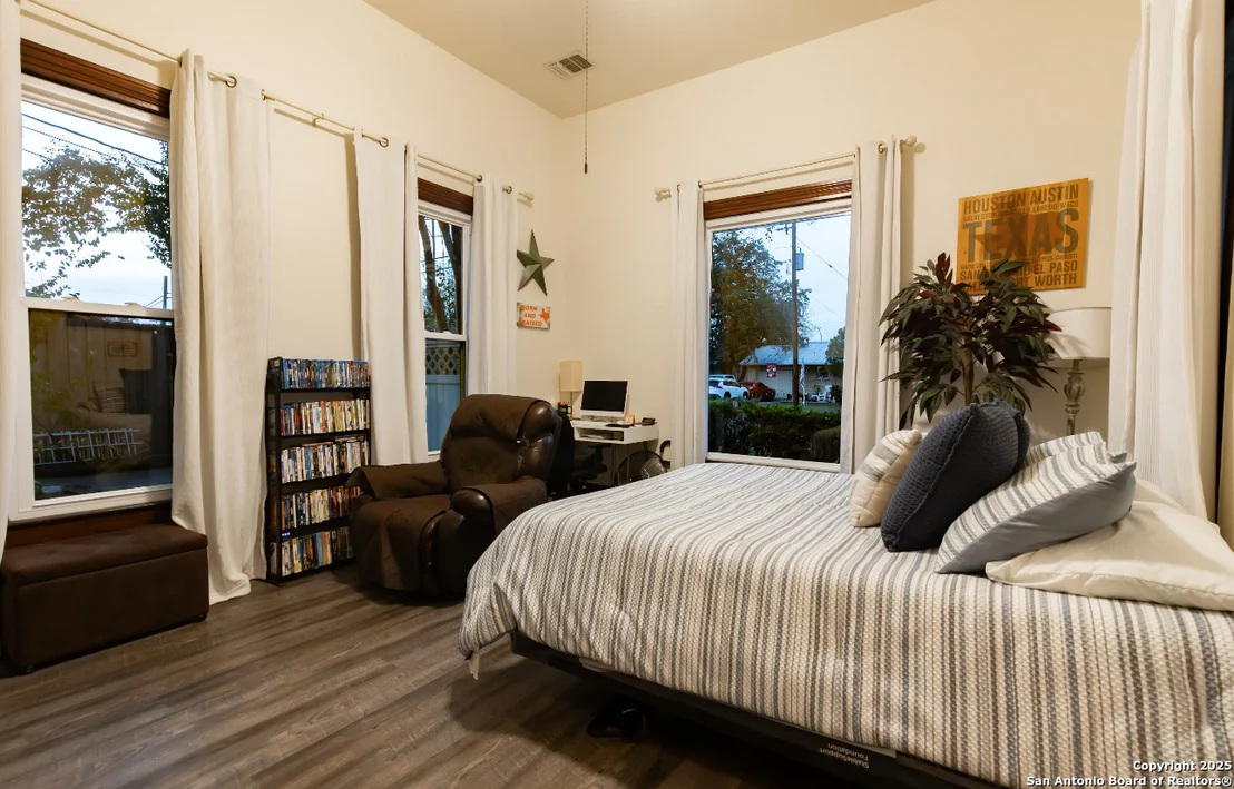 Photo of 805 20th