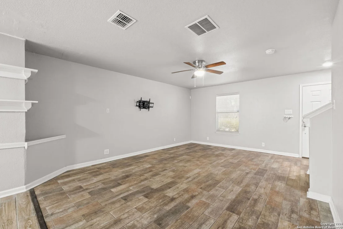 Photo of 2326 Camberly