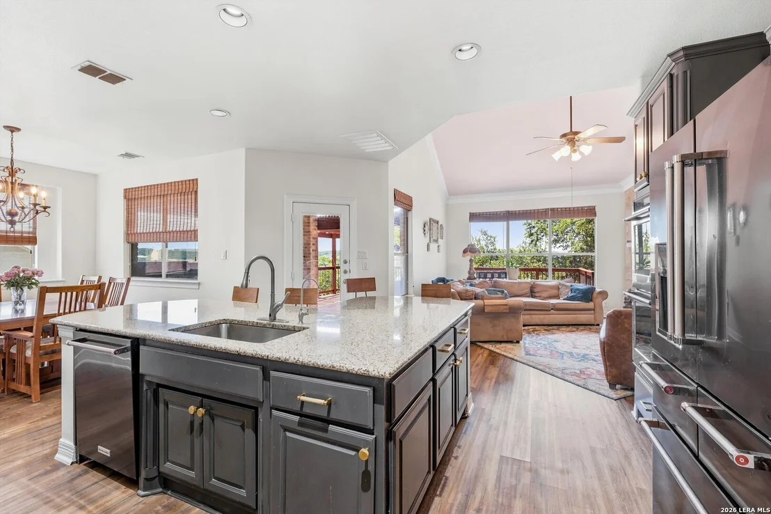 Photo of 3719 Sunset Cliff