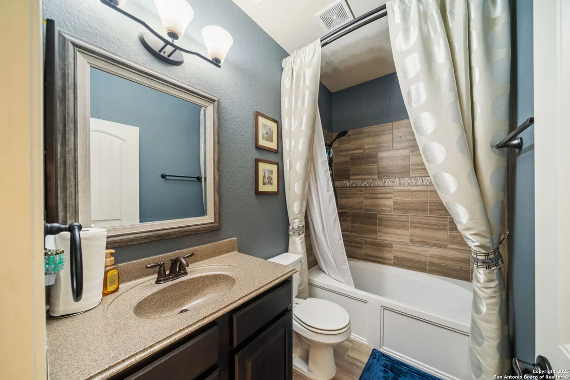 Photo of 505 Saddle Hill