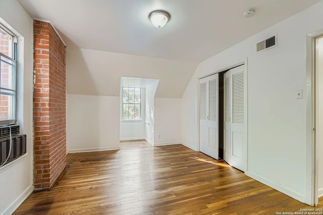 Photo of 17685 Morningside