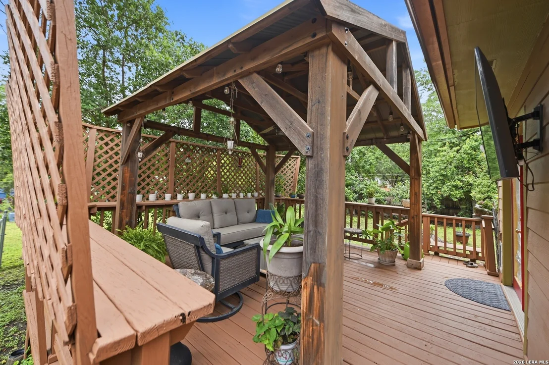 Photo of 237 THORAIN BLVD