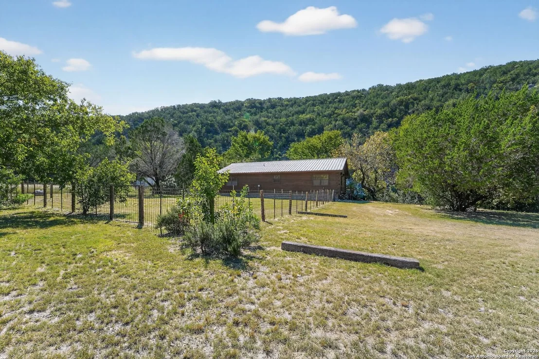 Photo of 648 BLUFFCREEK RD