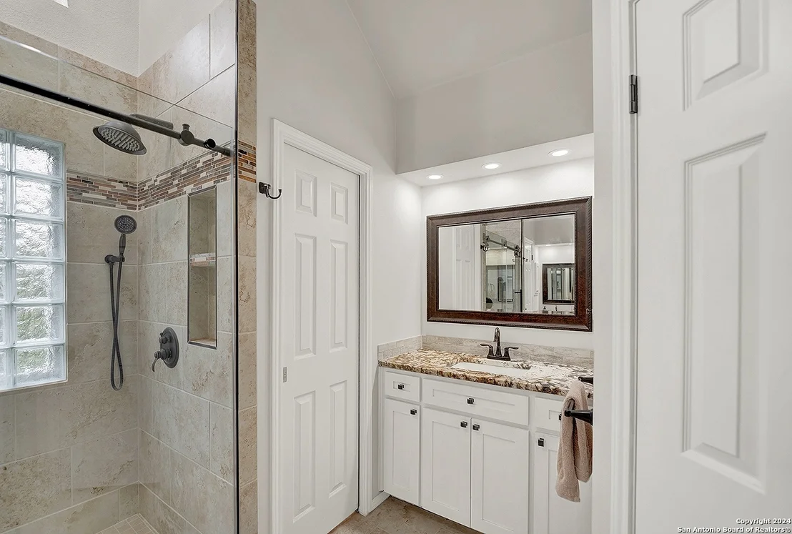 Photo of 1512 MOUNT LAUREL