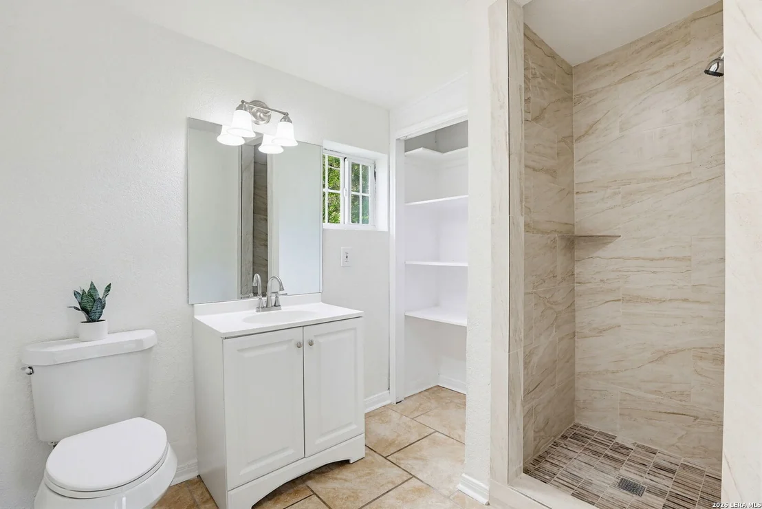 Photo of 130 CHADWICK DR