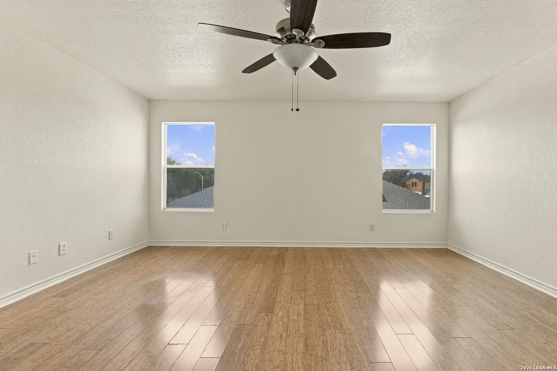 Photo of 233 JULIAN PT