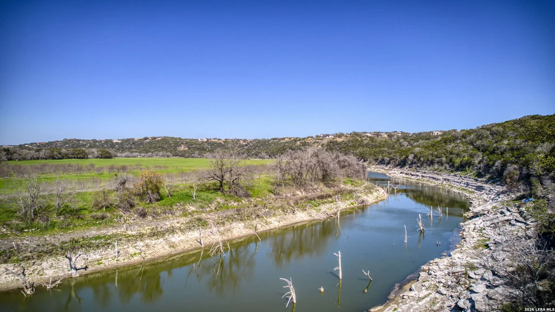 Photo of 365 RIVER CLIFF PL