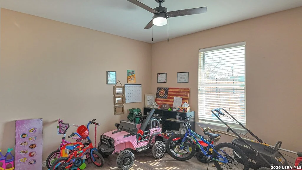 Photo of 120 Spring View Dr