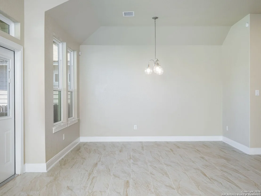Photo of 14681 Main St