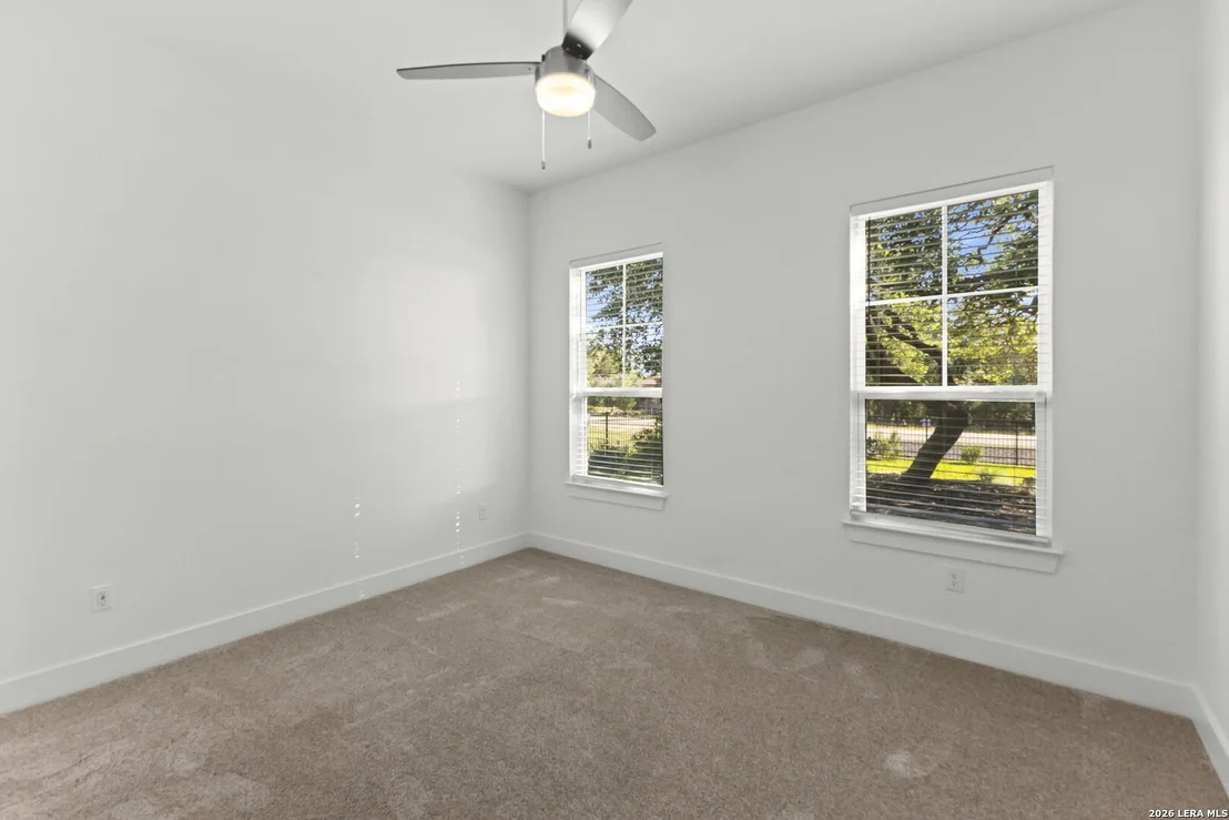 Photo of 1062 PEGASUS DR