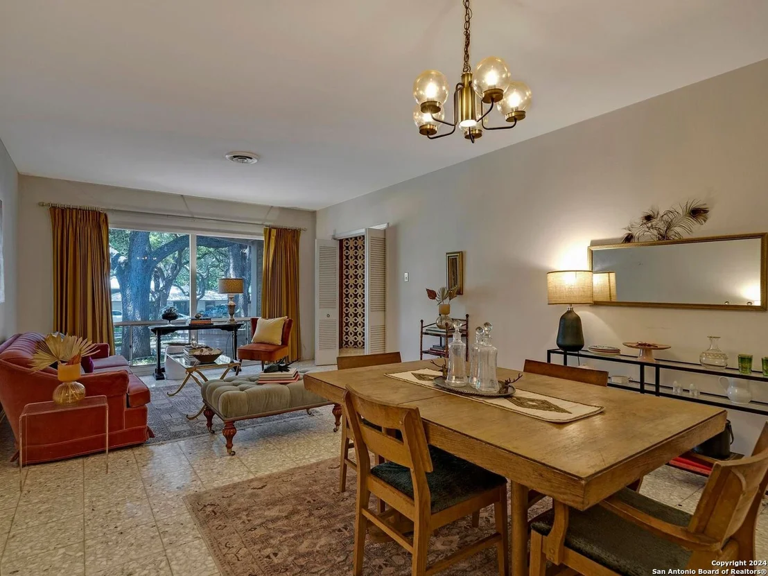 Photo of 108 LABURNUM DR