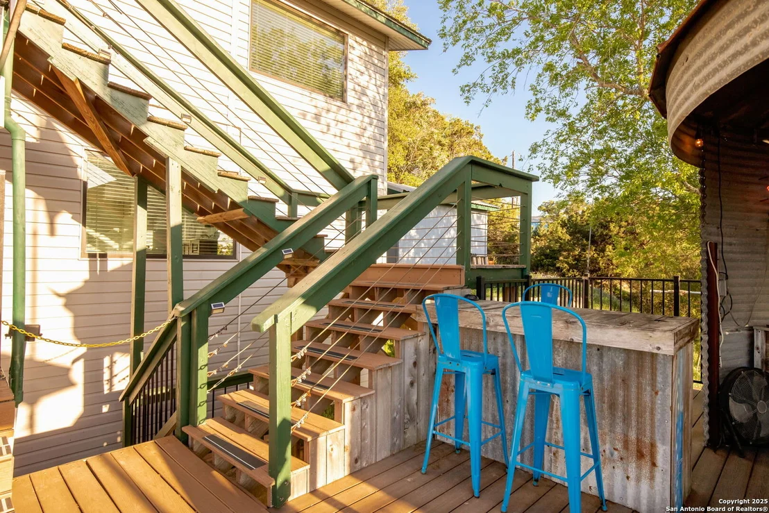 Photo of 1043 LEDGE PATH
