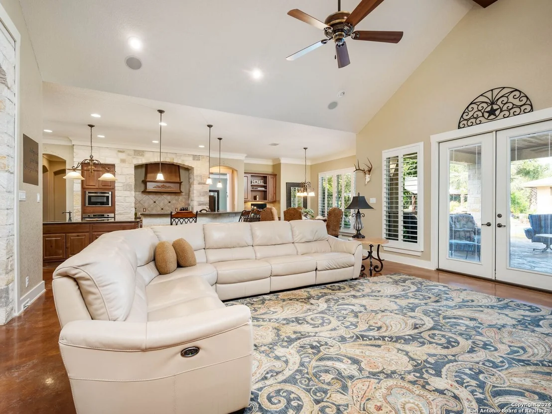 Photo of 676 Long Meadows