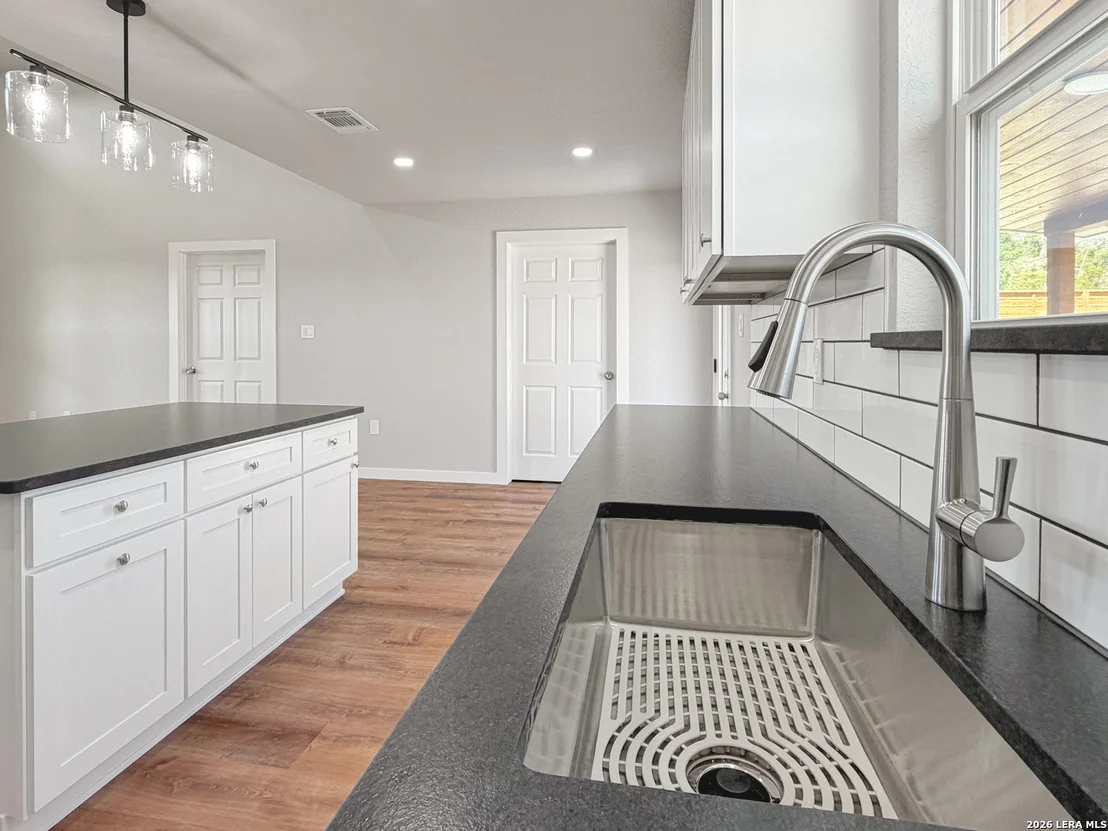 Photo of 1155 Southline