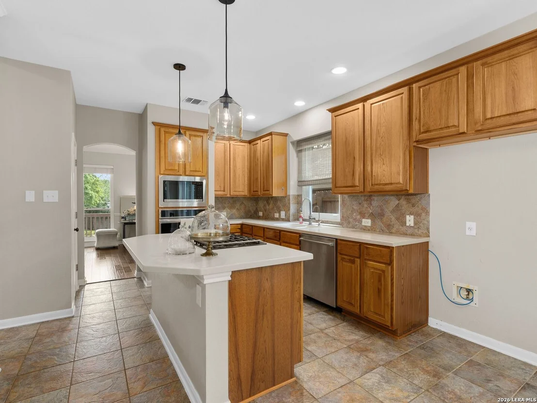 Photo of 2615 Rogers Bluff