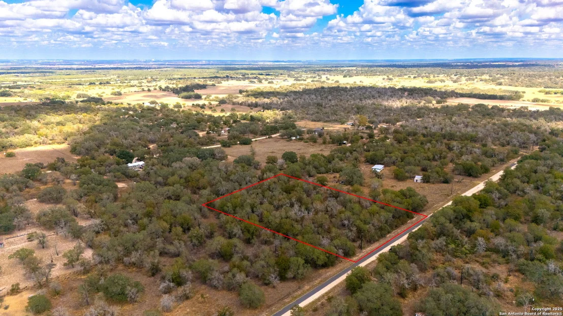 Photo of LOT 24 Workman