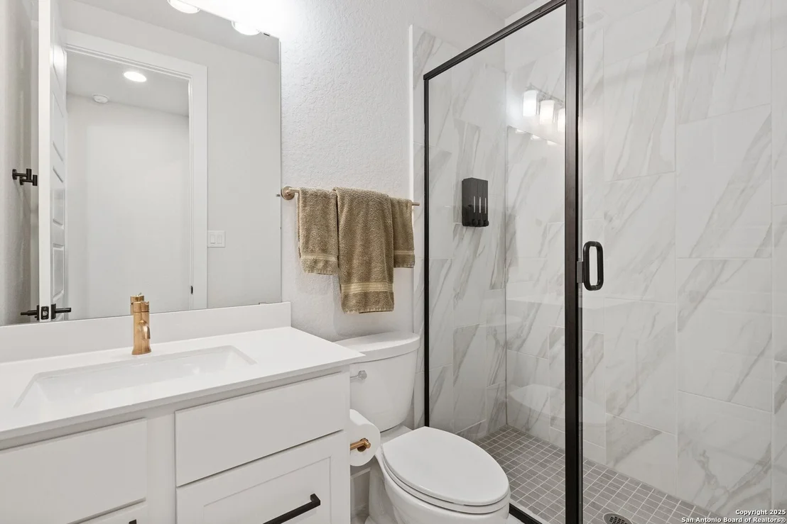 Photo of 1176 Cadogan Squire