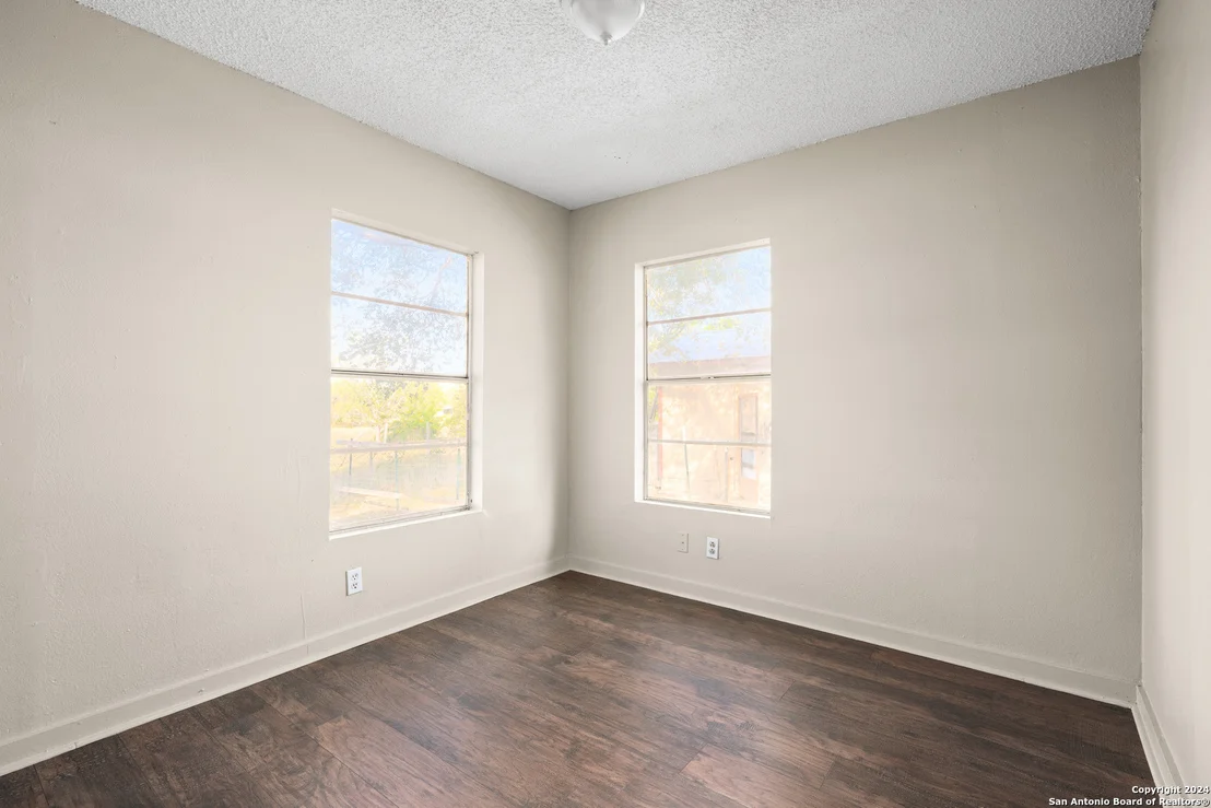 Photo of 412 W COKER AVE
