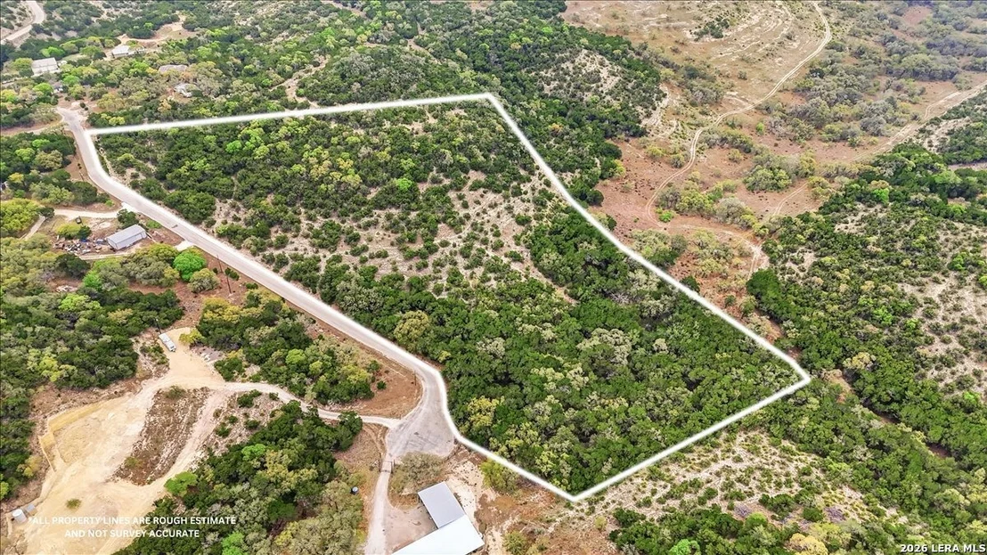 Photo of 105 & 109 W Winding Loop