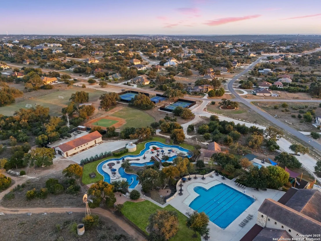 Photo of 287 Brook Cyn