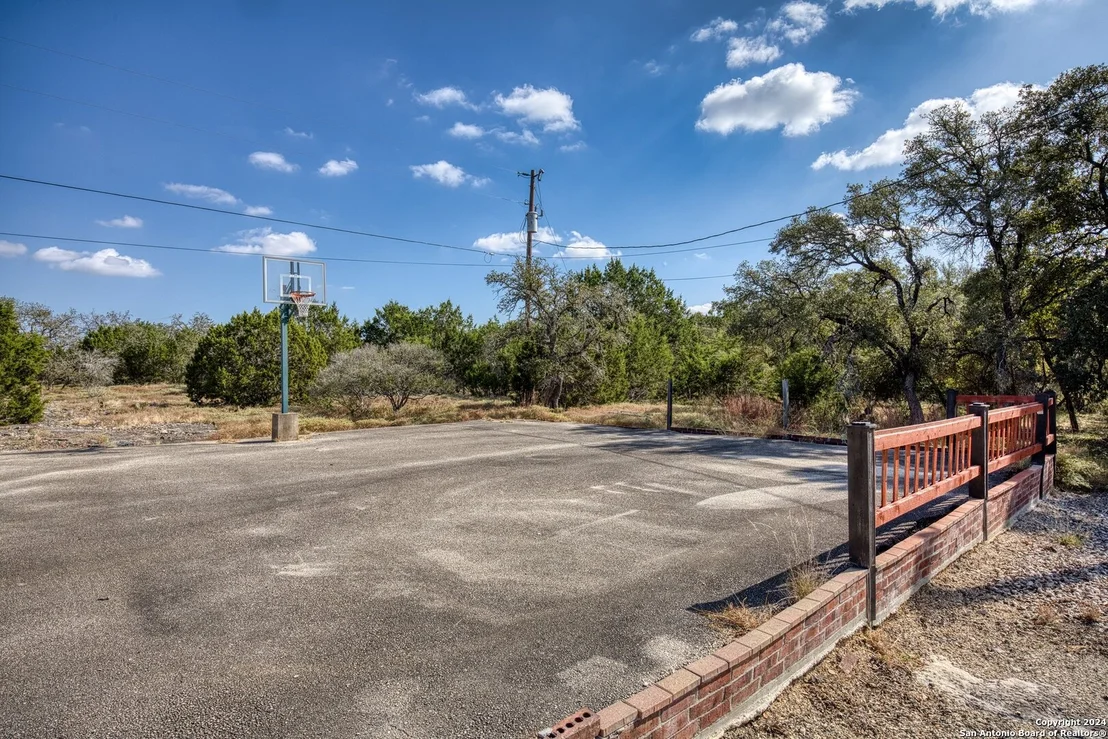 Photo of 3100 ROLLING OAKS DR