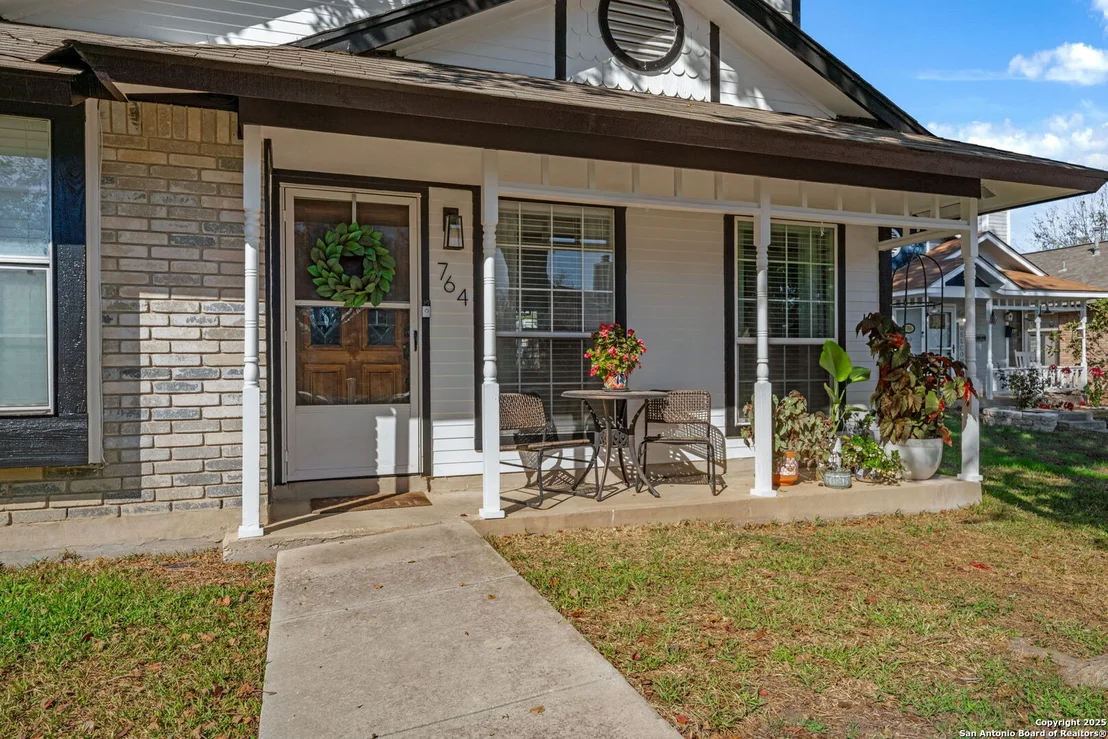 Photo of 764 Garden Meadow
