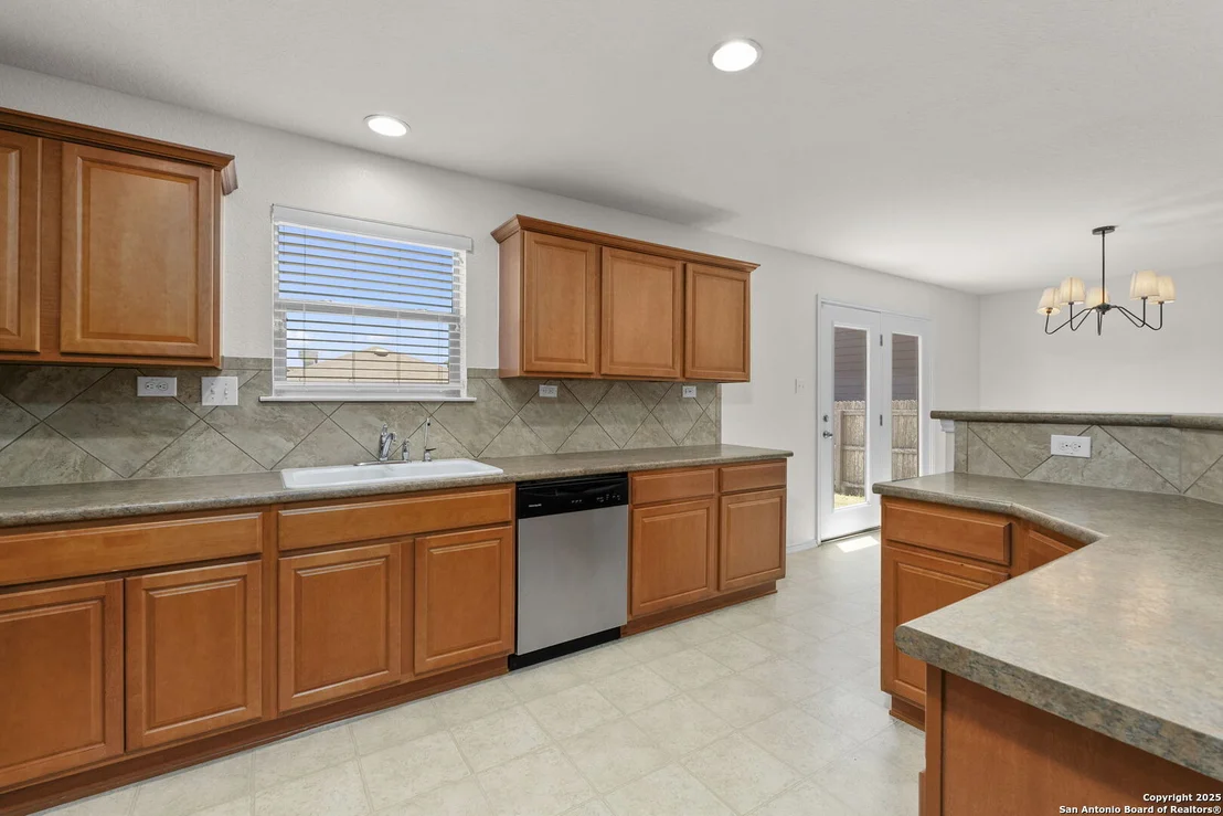 Photo of 3909 Legend Pond