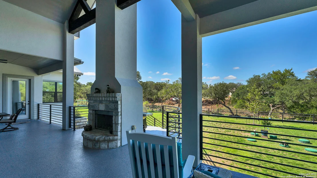 Photo of 1231 Smoky Loop Rd