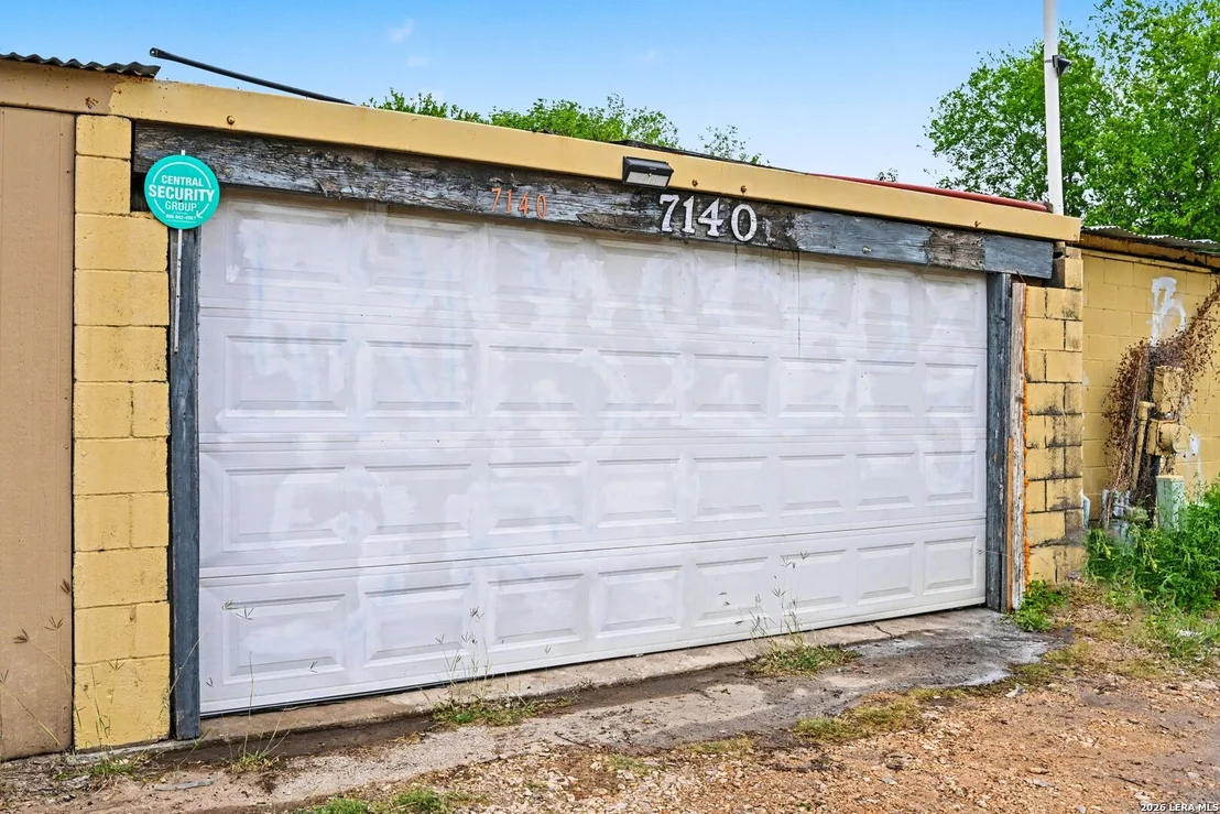Photo of 7140 Oldham