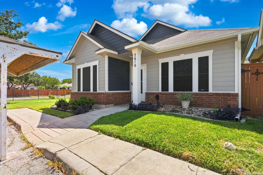 Photo of 7610 Crown Ledge