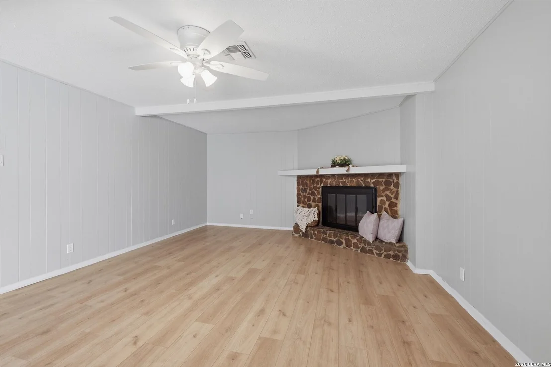 Photo of 1022 Olney Dr