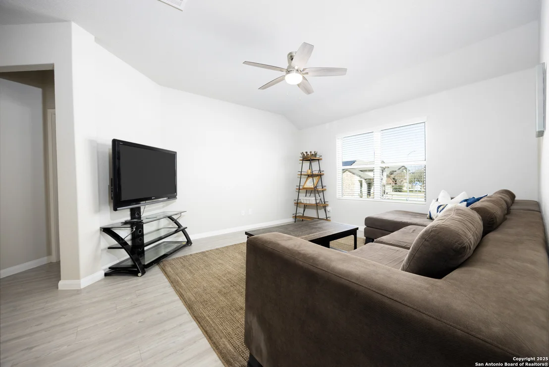 Photo of 6023 Akin Stroll