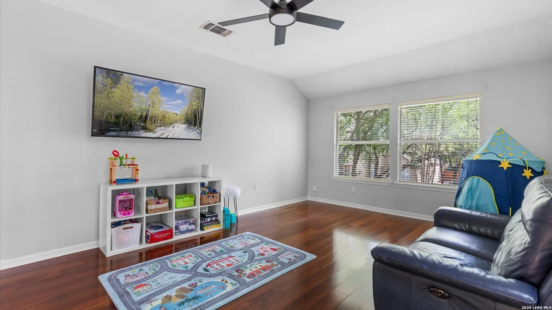 Photo of 1158 Bluff Forest