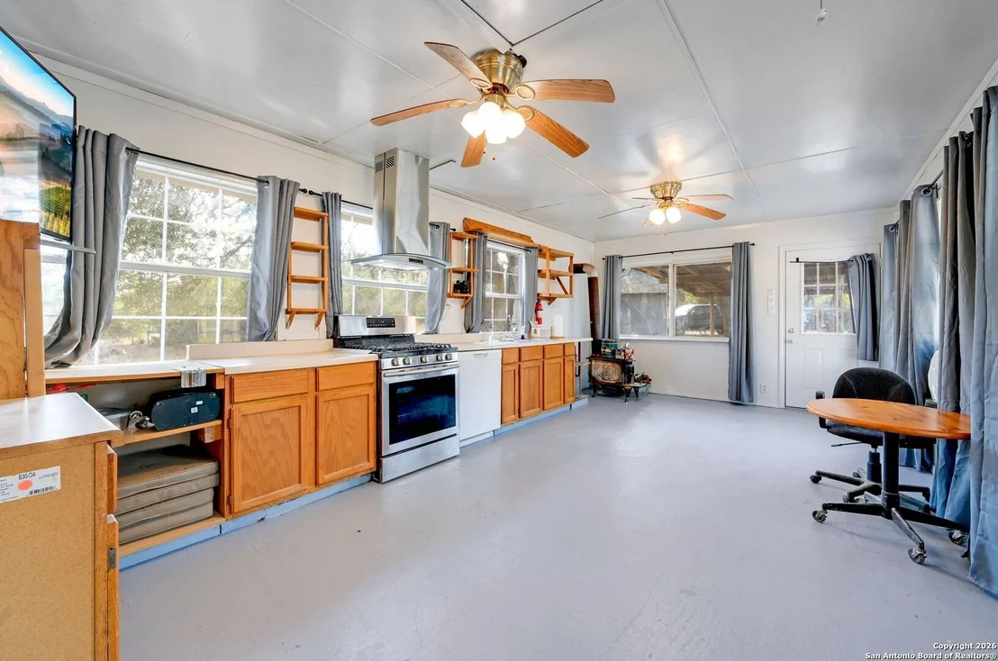 Photo of 1405 FOREST VIEW DR