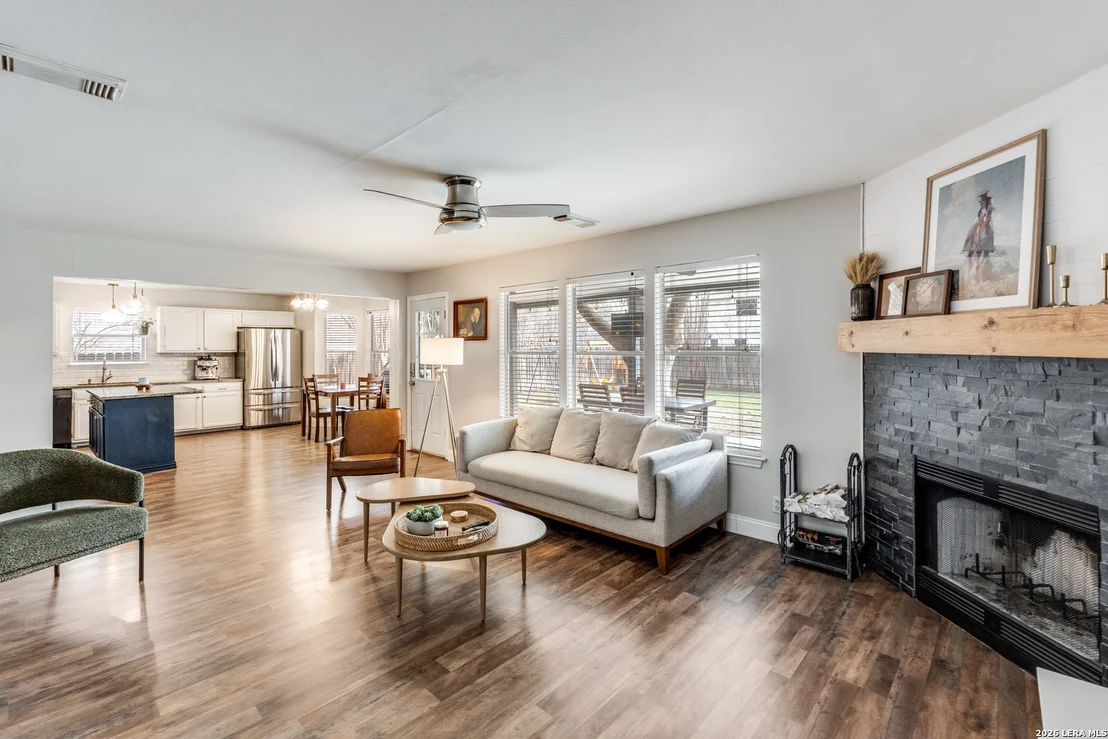 Photo of 1017 Silvertree
