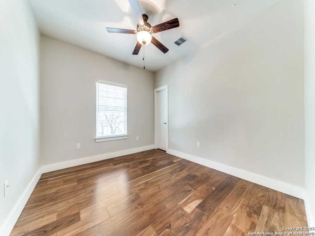 Photo of 2521 Bay Hill