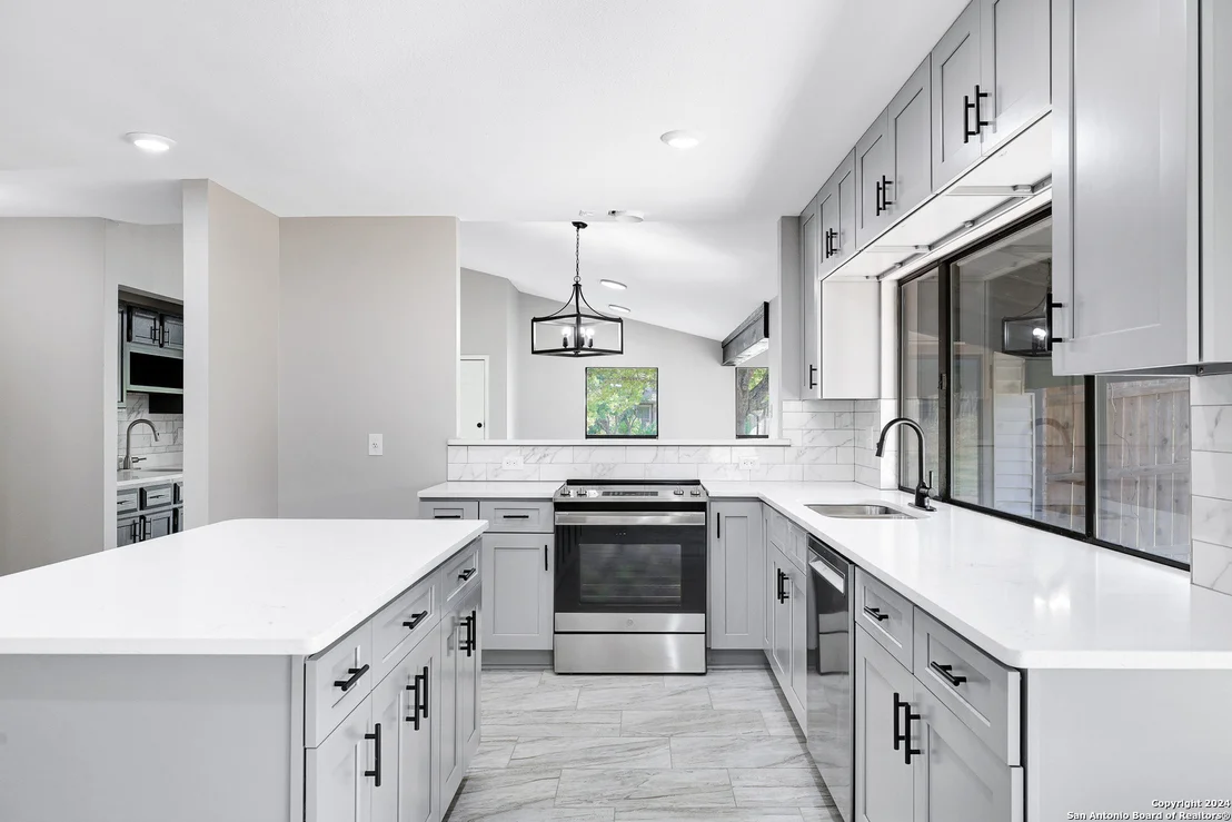 Photo of 10316 ROYAL MEADOWS