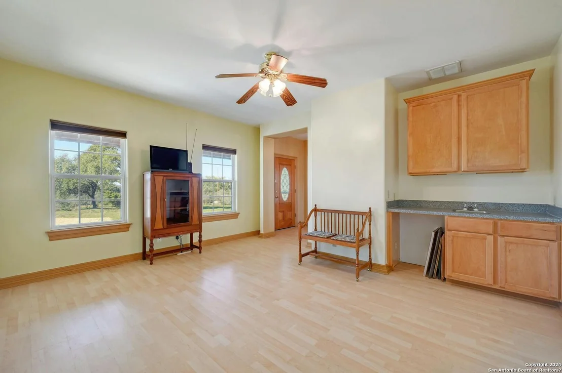 Photo of 1061 Cascade Trail