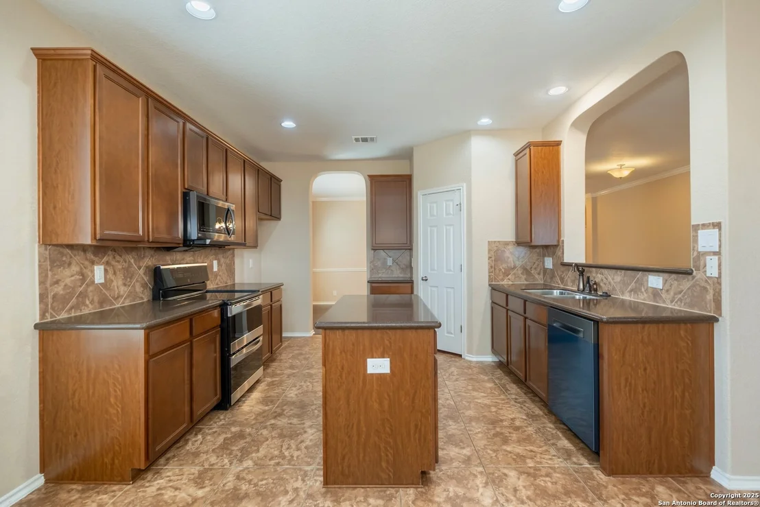 Photo of 11507 Cardinal Sky