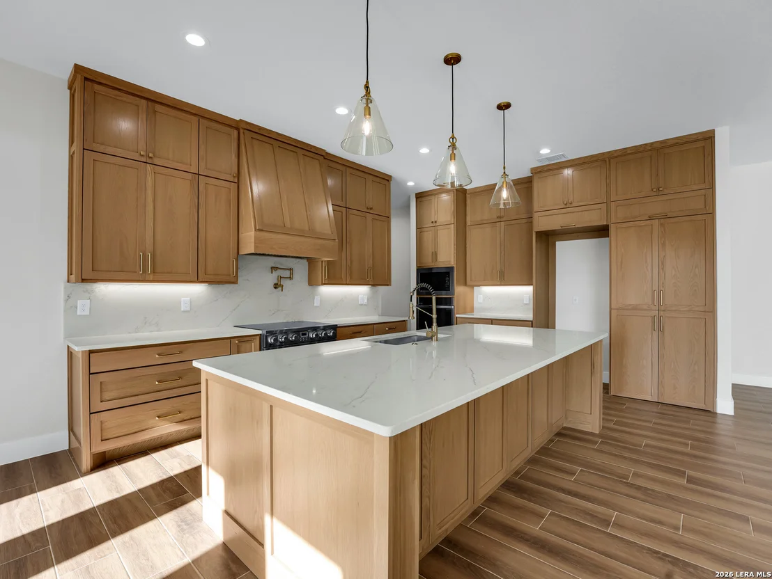 Photo of 101 W MEDIUM MEADOW DR