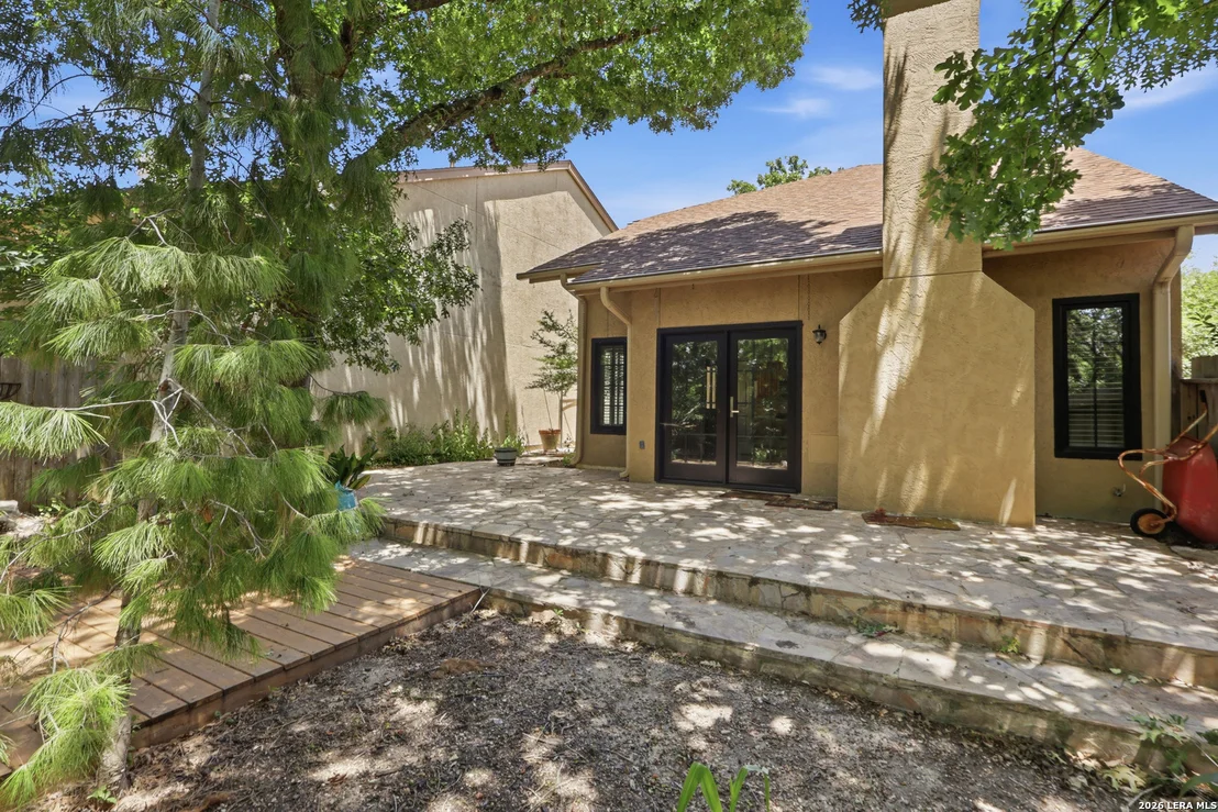 Photo of 28 COURTSIDE CIR